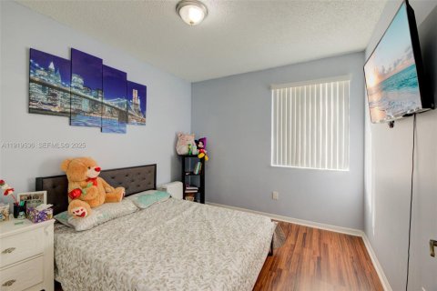 House in Homestead, Florida 4 bedrooms, 216.09 sq.m. № 1976403 - photo 20