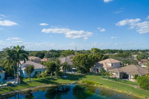 House in Homestead, Florida 4 bedrooms, 216.09 sq.m. № 1976403 - photo 4