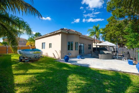 House in Homestead, Florida 4 bedrooms, 216.09 sq.m. № 1976403 - photo 26