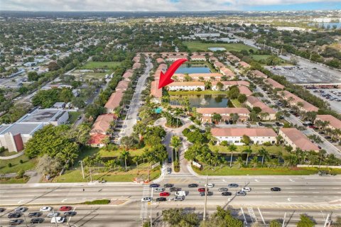 Touwnhouse à louer à Oakland Park, Floride: 3 chambres, 140.65 m2 № 2387835 - photo 29