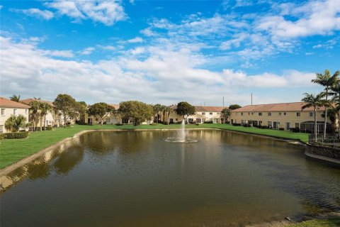 Touwnhouse à louer à Oakland Park, Floride: 3 chambres, 140.65 m2 № 2387835 - photo 30