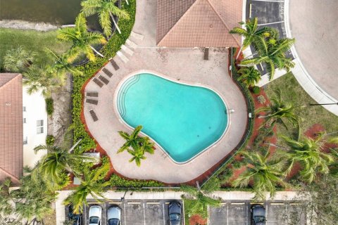 Touwnhouse à louer à Oakland Park, Floride: 3 chambres, 140.65 m2 № 2387835 - photo 24
