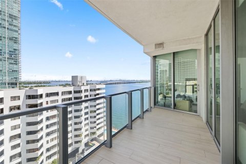 Купить кондоминиум в Майами, Флорида 2 спальни, 98.48м2, № 1693588 - фото 2