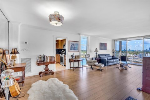 Condominio en venta en North Bay Village, Florida, 1 dormitorio, 98.2 m2 № 1984006 - foto 10