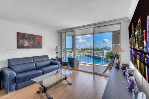 Condominio en venta en North Bay Village, Florida, 1 dormitorio, 98.2 m2 № 1984006 - foto 14