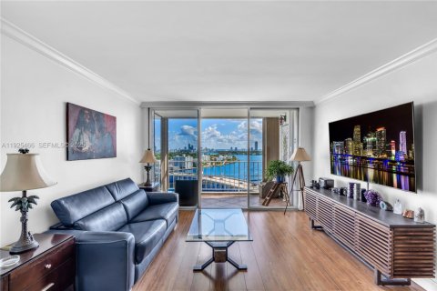 Condominio en venta en North Bay Village, Florida, 1 dormitorio, 98.2 m2 № 1984006 - foto 12