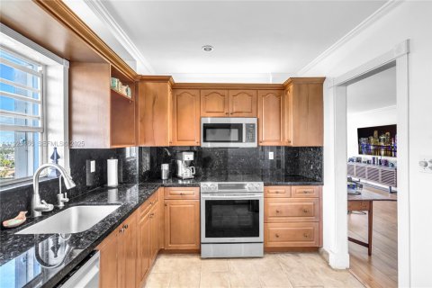 Condominio en venta en North Bay Village, Florida, 1 dormitorio, 98.2 m2 № 1984006 - foto 22