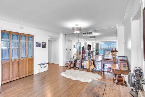 Condominio en venta en North Bay Village, Florida, 1 dormitorio, 98.2 m2 № 1984006 - foto 19