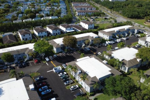 Condo in Miami, Florida, 3 bedrooms  № 2045629 - photo 30