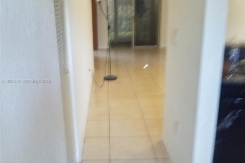 Copropriété à vendre à Miami, Floride: 3 chambres, 98.85 m2 № 2045629 - photo 10