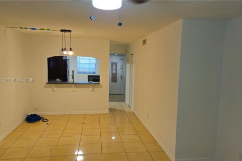 Condo in Miami, Florida, 3 bedrooms  № 2045629 - photo 25