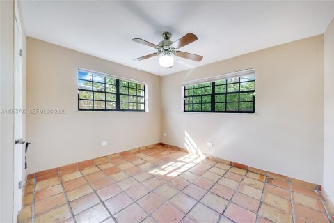 Casa en venta en Miami, Florida, 3 dormitorios, 162.3 m2 № 2008256 - foto 10
