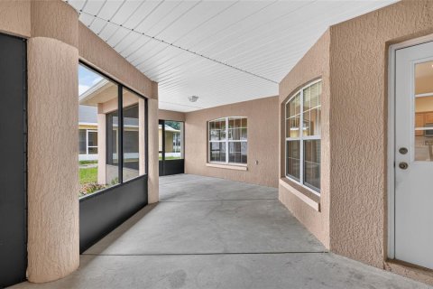 House in Ocala, Florida 3 bedrooms, 268.67 sq.m. № 2155670 - photo 12