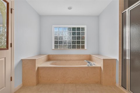 House in Ocala, Florida 3 bedrooms, 268.67 sq.m. № 2155670 - photo 4