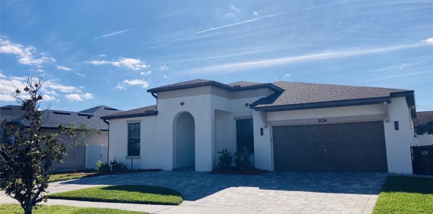 House in Kissimmee, Florida 4 bedrooms, 205.41 sq.m. № 1537642