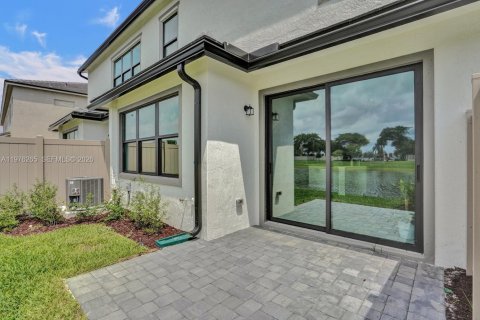Touwnhouse à louer à Oakland Park, Floride: 3 chambres, 164.81 m2 № 2042817 - photo 6