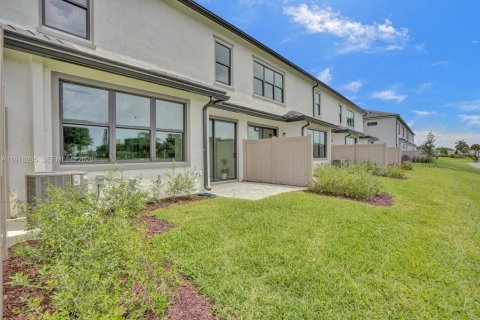 Touwnhouse à louer à Oakland Park, Floride: 3 chambres, 164.81 m2 № 2042817 - photo 7