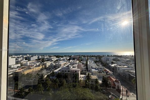 Condominio en alquiler en Miami Beach, Florida, 1 dormitorio, 55.74 m2 № 1989009 - foto 4