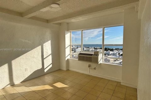 Condominio en alquiler en Miami Beach, Florida, 1 dormitorio, 55.74 m2 № 1989009 - foto 11
