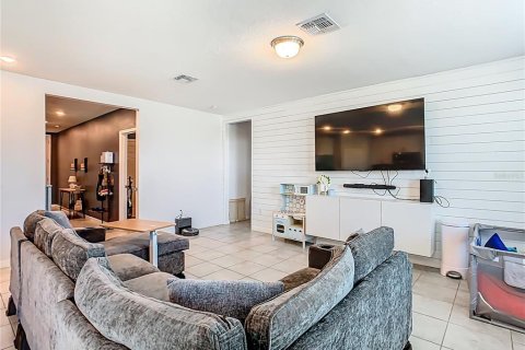 Villa ou maison à vendre à Winter Haven, Floride: 3 chambres, 139.91 m2 № 1844548 - photo 9