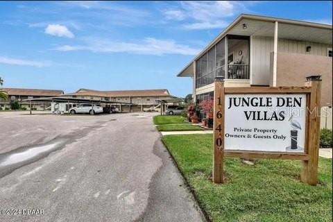 Condominio en venta en Astor, Florida, 2 dormitorios, 77.29 m2 № 1792753 - foto 1