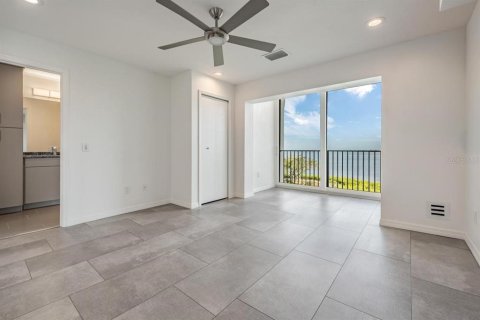 Copropriété à vendre à Tarpon Springs, Floride: 2 chambres, 123.56 m2 № 2223128 - photo 14