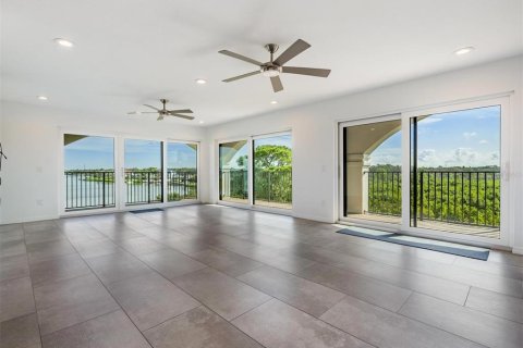 Copropriété à vendre à Tarpon Springs, Floride: 2 chambres, 123.56 m2 № 2223128 - photo 3