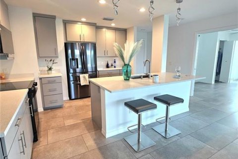 Copropriété à vendre à Tarpon Springs, Floride: 2 chambres, 123.56 m2 № 2223128 - photo 4