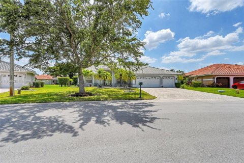Villa ou maison à vendre à Coral Springs, Floride: 4 chambres, 223.15 m2 № 1935955 - photo 2