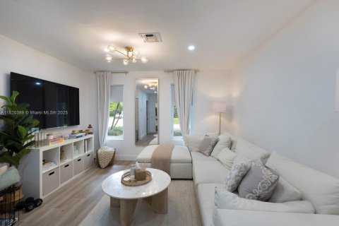 Casa en venta en Pinecrest, Florida, 4 dormitorios, 296.82 m2 № 1968384 - foto 27