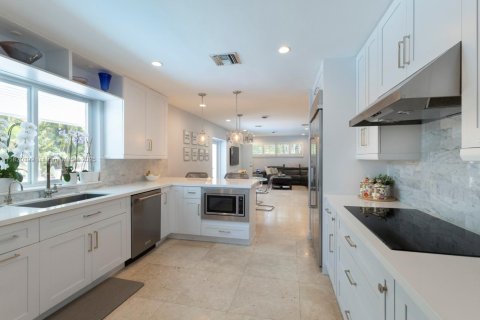 Casa en venta en Pinecrest, Florida, 4 dormitorios, 296.82 m2 № 1968384 - foto 11