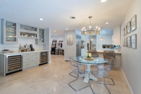 Casa en venta en Pinecrest, Florida, 4 dormitorios, 296.82 m2 № 1968384 - foto 10