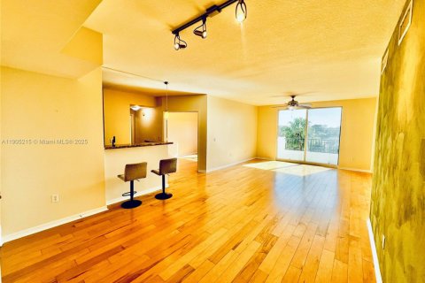 Condo in Fort Lauderdale, Florida, 3 bedrooms  № 2017279 - photo 2