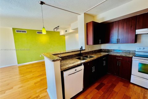 Condo in Fort Lauderdale, Florida, 3 bedrooms  № 2017279 - photo 7