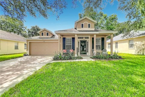 House in Apopka, Florida 4 bedrooms, 174.38 sq.m. № 2350133
