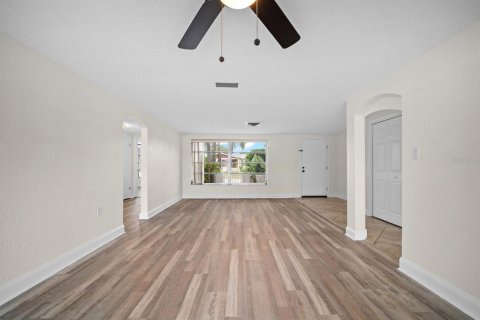 Villa ou maison à vendre à Port Richey, Floride: 3 chambres, 133.97 m2 № 2405582 - photo 6