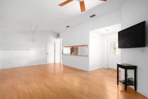 Casa en venta en Sebring, Florida, 3 dormitorios № 2035526 - foto 8