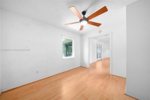 Casa en venta en Sebring, Florida, 3 dormitorios № 2035526 - foto 19