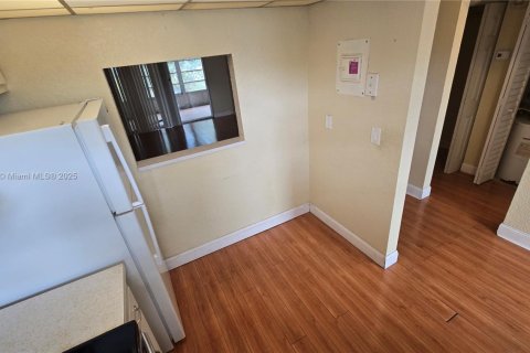 Condominio en venta en Margate, Florida, 1 dormitorio, 65.03 m2 № 1452808 - foto 2