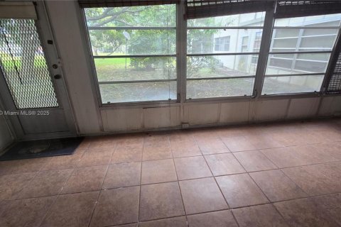 Condominio en venta en Margate, Florida, 1 dormitorio, 65.03 m2 № 1452808 - foto 6