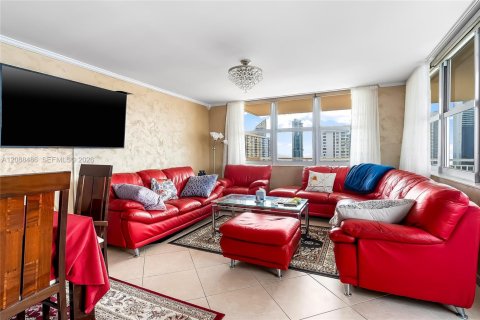 Condo in Sunny Isles Beach, Florida, 3 bedrooms  № 2390107 - photo 14