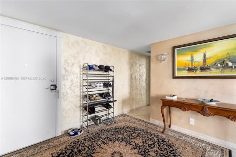 Condo in Sunny Isles Beach, Florida, 3 bedrooms  № 2390107 - photo 20
