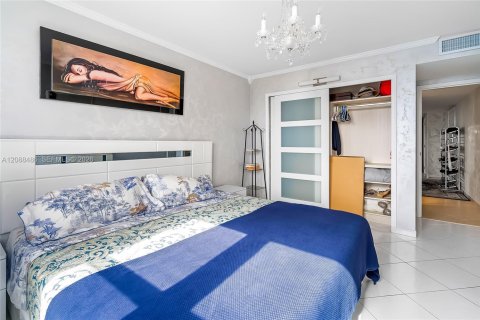 Condo in Sunny Isles Beach, Florida, 3 bedrooms  № 2390107 - photo 23