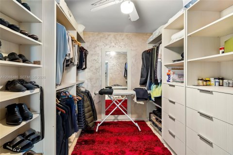 Condo in Sunny Isles Beach, Florida, 3 bedrooms  № 2390107 - photo 24