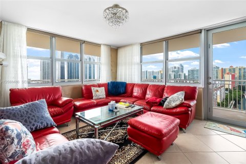 Condo in Sunny Isles Beach, Florida, 3 bedrooms  № 2390107 - photo 16