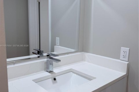 Copropriété à louer à Pompano Beach, Floride: 1 chambre, 75.25 m2 № 2011337 - photo 9