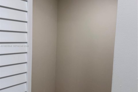 Copropriété à louer à Pompano Beach, Floride: 1 chambre, 75.25 m2 № 2011337 - photo 8