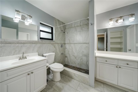 Adosado en alquiler en Miami, Florida, 3 dormitorios, 137.68 m2 № 2076301 - foto 21