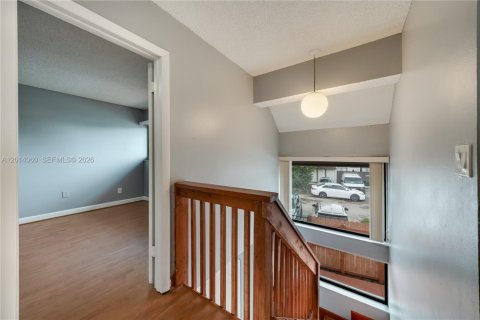 Adosado en alquiler en Miami, Florida, 3 dormitorios, 137.68 m2 № 2076301 - foto 13