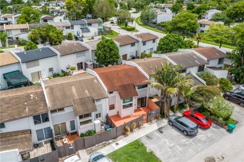 Adosado en alquiler en Miami, Florida, 3 dormitorios, 137.68 m2 № 2076301 - foto 27